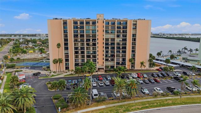 51 ISLAND WAY 311, Clearwater Beach, FL 33767