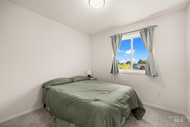 4805 Blue Grass Avenue, Caldwell, ID 83607