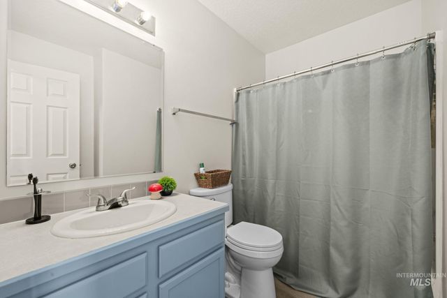 4805 Blue Grass Avenue, Caldwell, ID 83607