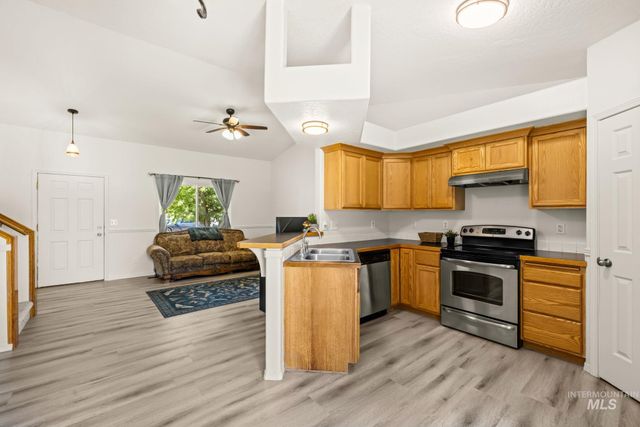 4805 Blue Grass Avenue, Caldwell, ID 83607