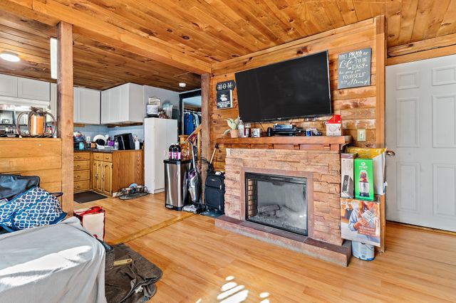 29 Newbury St, Worcester, MA 01609
