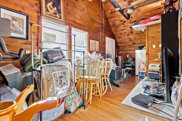 29 Newbury St, Worcester, MA 01609