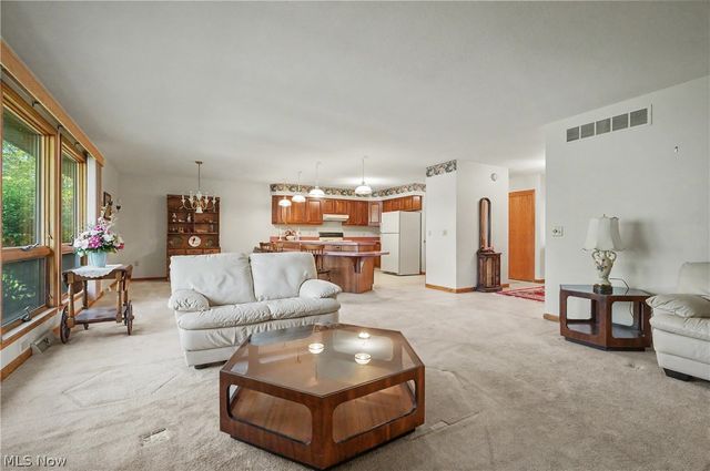 358 Tessa Place, Cortland, OH 44410