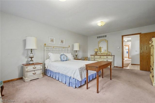 358 Tessa Place, Cortland, OH 44410