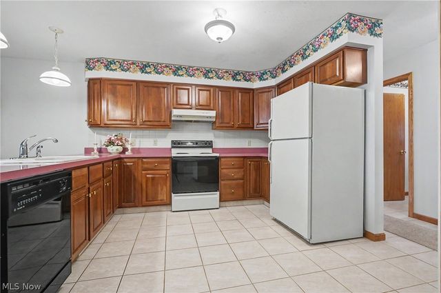 358 Tessa Place, Cortland, OH 44410