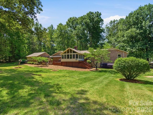 245 Rainbow Circle, Clover, SC 29710