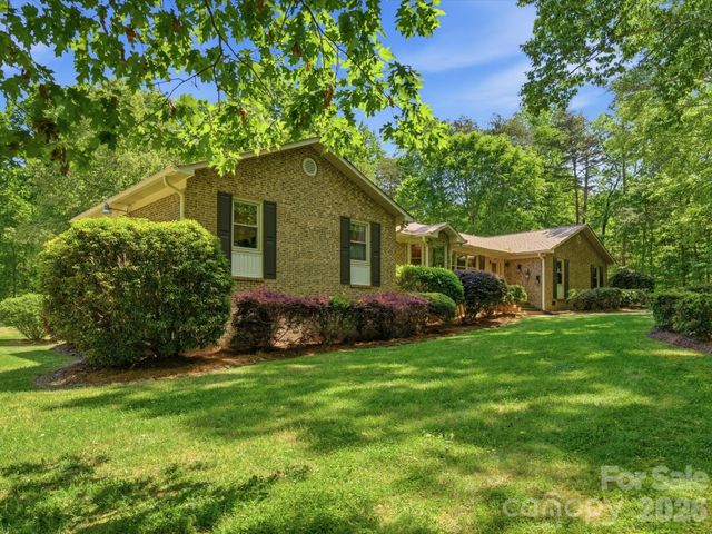 245 Rainbow Circle, Clover, SC 29710