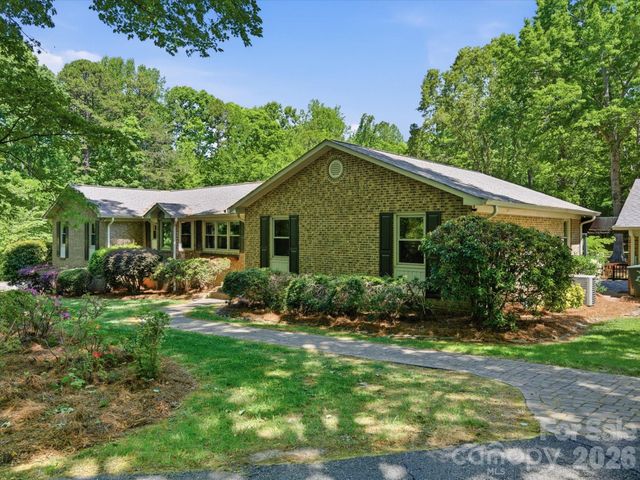245 Rainbow Circle, Clover, SC 29710