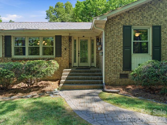 245 Rainbow Circle, Clover, SC 29710