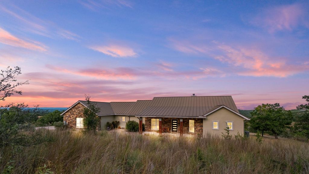 128 Skylight TRL, Boerne, TX 78006