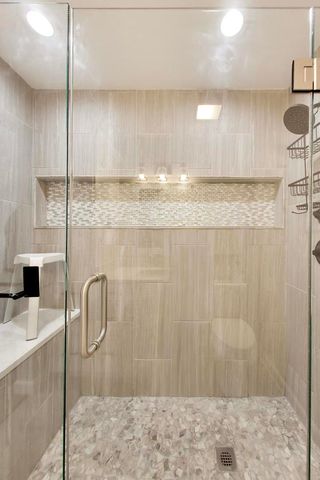 3821 N Milwaukee Avenue, Chicago, IL 60641
