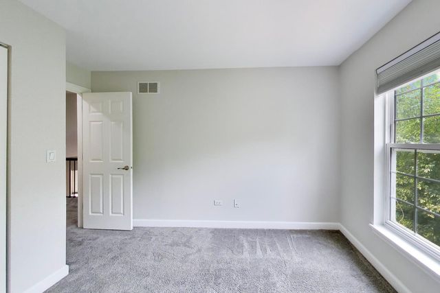 3821 N Milwaukee Avenue, Chicago, IL 60641