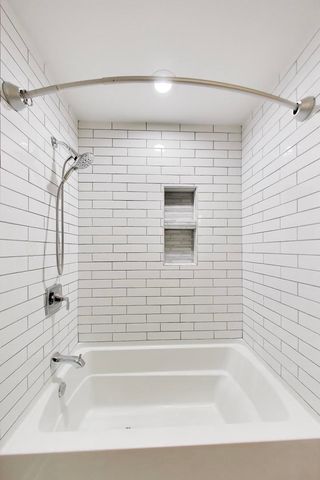 3821 N Milwaukee Avenue, Chicago, IL 60641