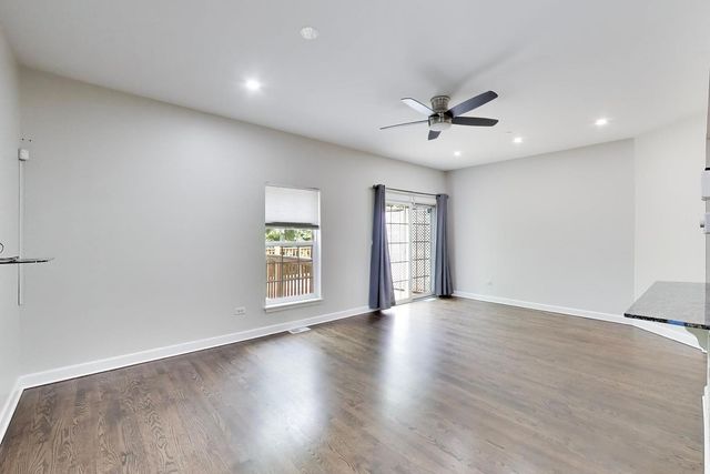 3821 N Milwaukee Avenue, Chicago, IL 60641