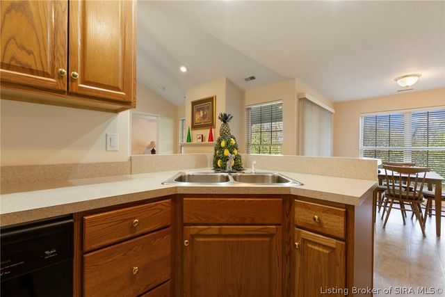 807 S Indiana Avenue 5, Sellersburg, IN 47172