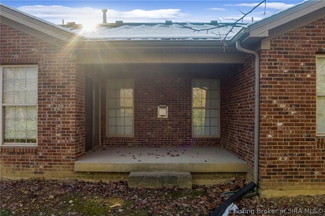 807 S Indiana Avenue 5, Sellersburg, IN 47172