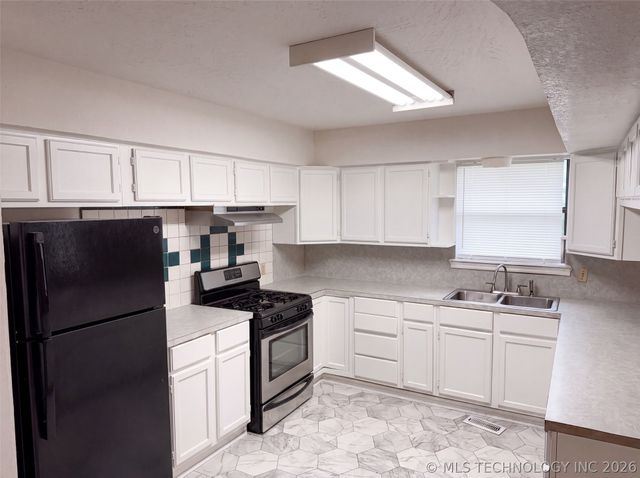 430225 E 1155 Road, Porum, OK 74455
