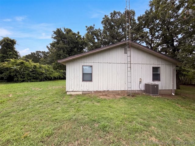 430225 E 1155 Road, Porum, OK 74455