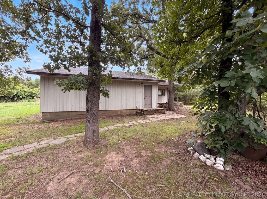 430225 E 1155 Road, Porum, OK 74455