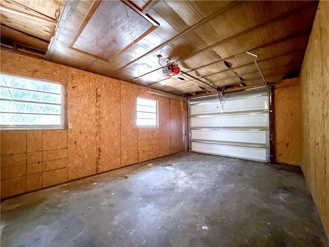 1254 Lake Circle W, Mobile, AL 36693