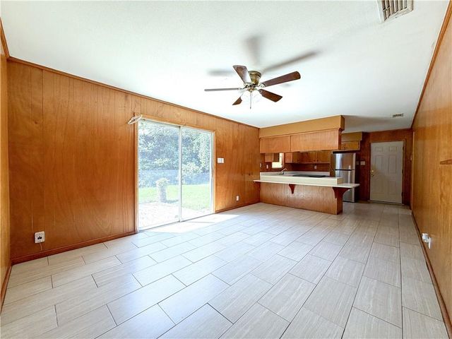 1254 Lake Circle W, Mobile, AL 36693