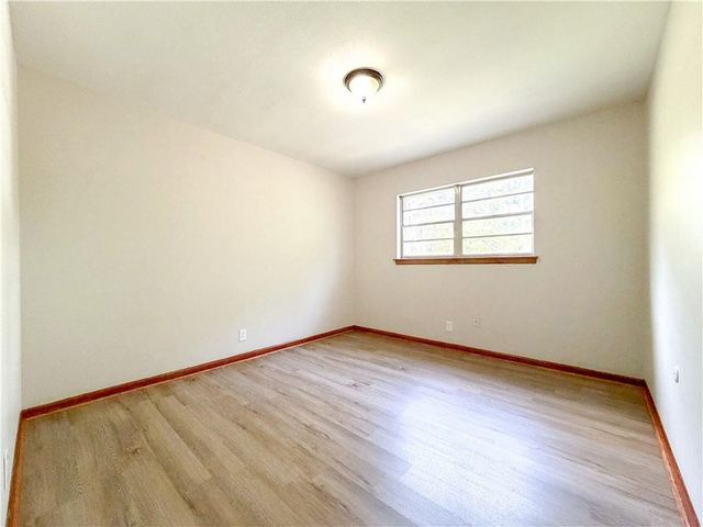1254 Lake Circle W, Mobile, AL 36693
