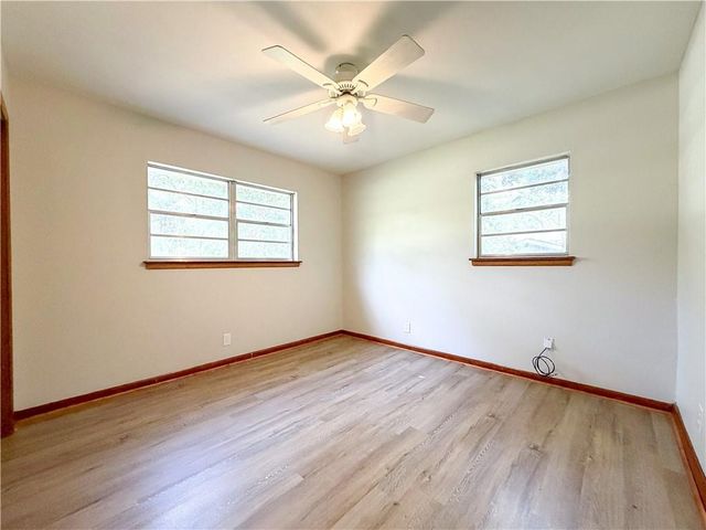 1254 Lake Circle W, Mobile, AL 36693
