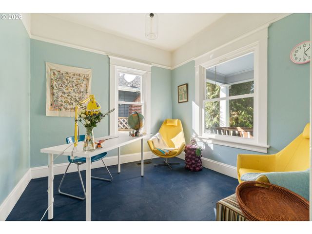 1622 Se HARNEY St, Portland, OR 97202