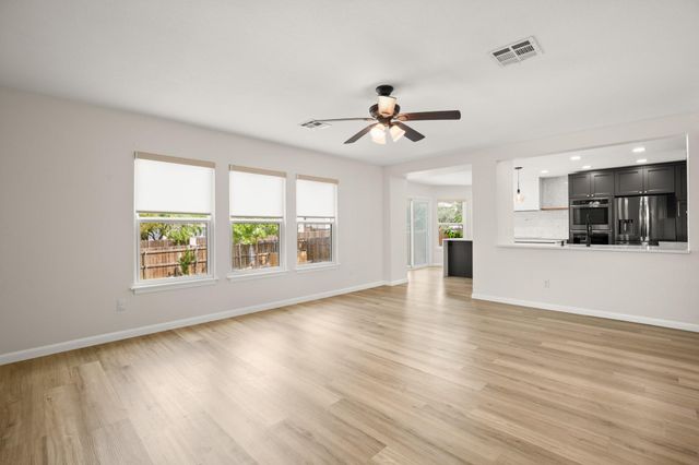 13421 Vizquel LOOP, Del Valle, TX 78617