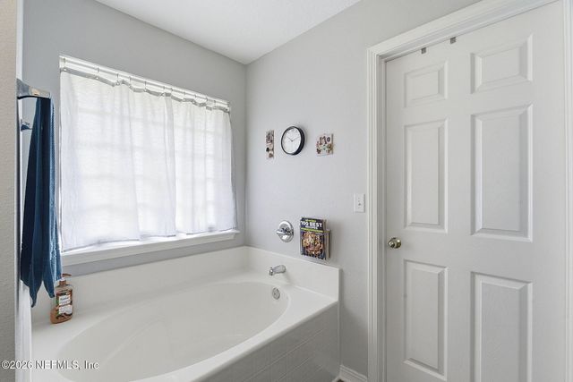 2893 LONGLEAF RANCH Circle, Middleburg, FL 32068