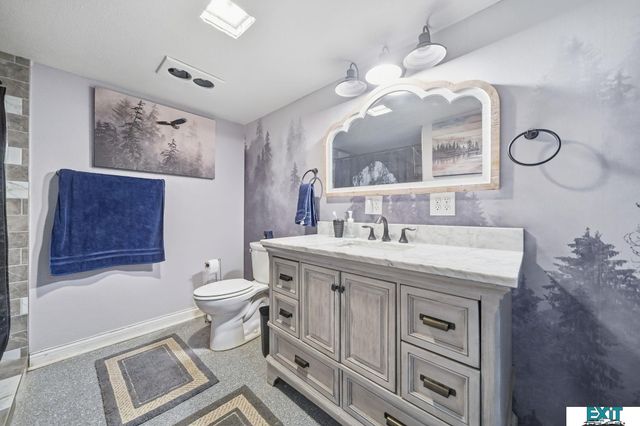 7010 Shamrock Road, Lincoln, NE 68506