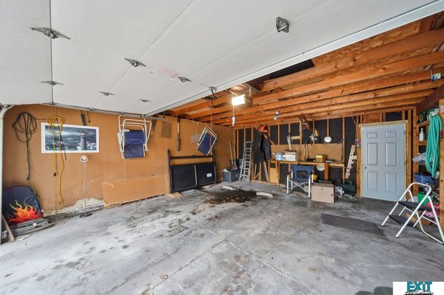 7010 Shamrock Road, Lincoln, NE 68506