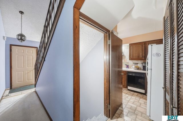 7010 Shamrock Road, Lincoln, NE 68506