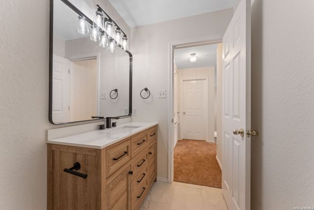 3445 Whisper Blf, Schertz, TX 78108