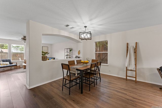3445 Whisper Blf, Schertz, TX 78108