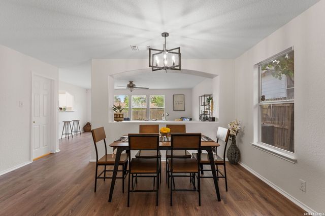3445 Whisper Blf, Schertz, TX 78108