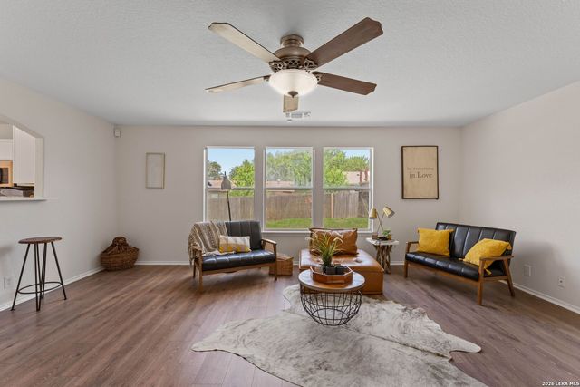 3445 Whisper Blf, Schertz, TX 78108