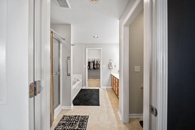 7601 Overland Trail, Delaware, OH 43015