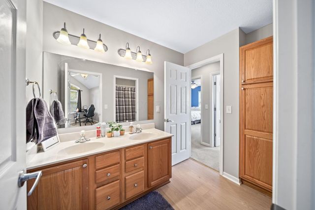 7601 Overland Trail, Delaware, OH 43015