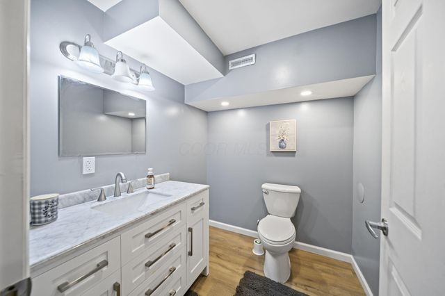 7601 Overland Trail, Delaware, OH 43015