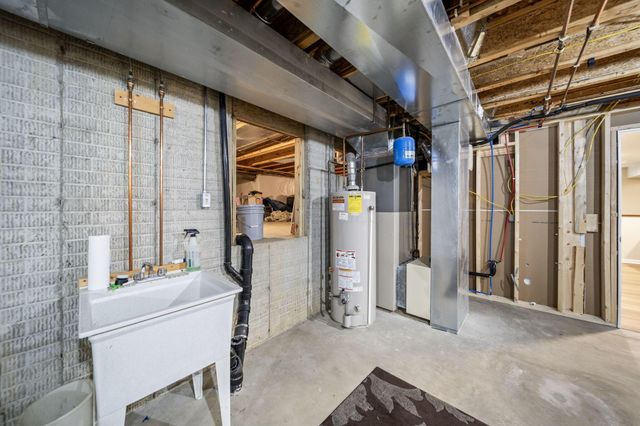 7601 Overland Trail, Delaware, OH 43015