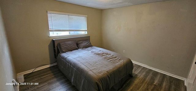 8914 Amblewood Drive, Houston, TX 77099