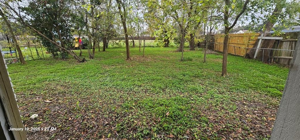 8914 Amblewood Drive, Houston, TX 77099