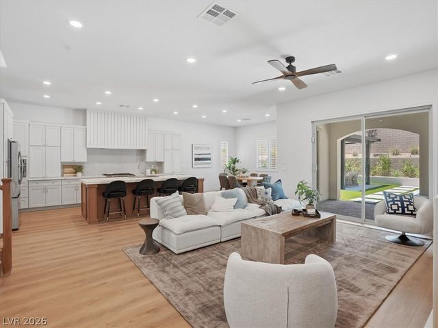 363 Molinetto Street, Las Vegas, NV 89138
