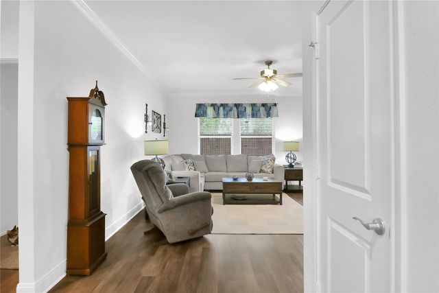 6111 Hamilton Meadows Way, Tyler, TX 75703