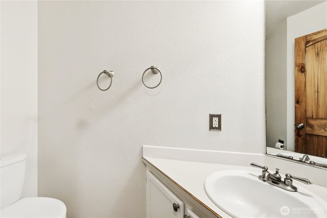 10715 Hillsboro Drive NW, Silverdale, WA 98383