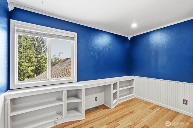 10715 Hillsboro Drive NW, Silverdale, WA 98383