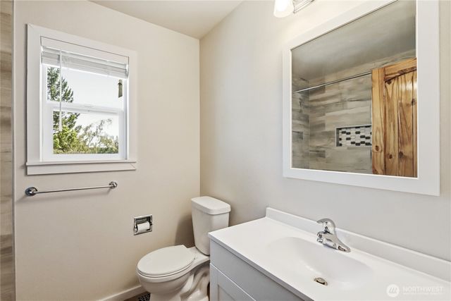 10715 Hillsboro Drive NW, Silverdale, WA 98383