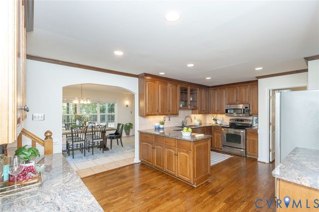 707 Coralview Ct, Midlothian, VA 23114
