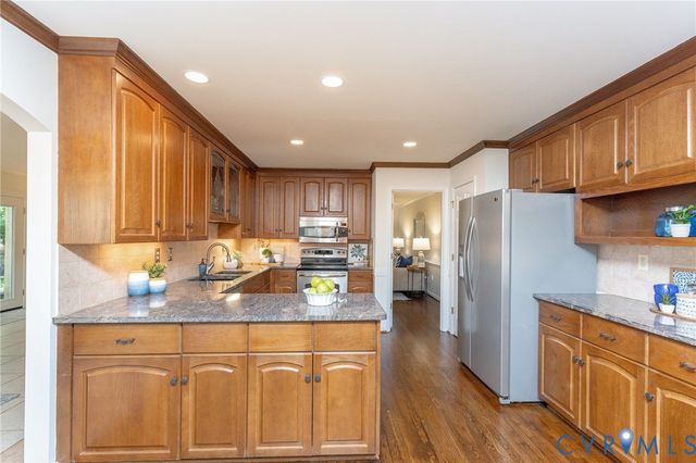 707 Coralview Ct, Midlothian, VA 23114